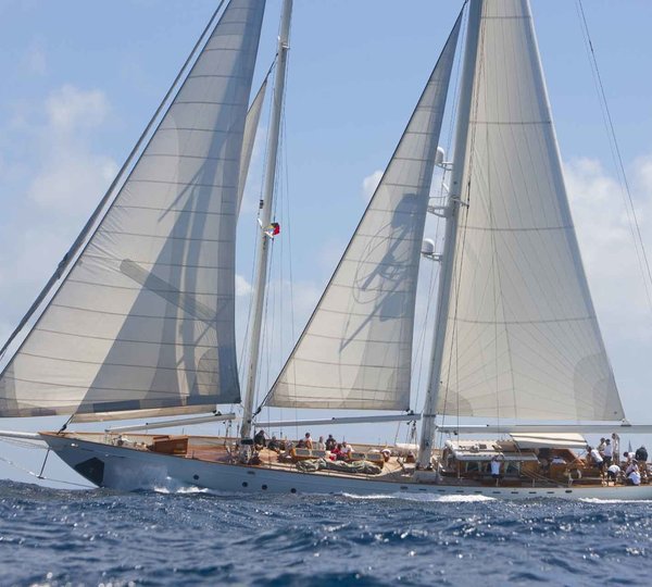 BLACK LION Yacht Charter Details, Perini Navi Superyacht | CHARTERWORLD ...